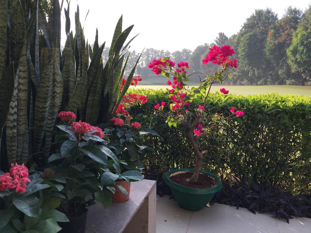 Villa At Tarudhan Valley Golf Resort Manesar Ngoại thất bức ảnh